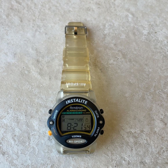 Armitron sports men battery water resistant 100ft chronograph alarm - Picture 6 of 6